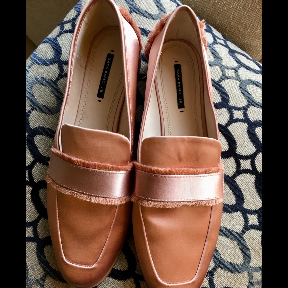 Zara Collection satin shoes👠pre loved condition💕